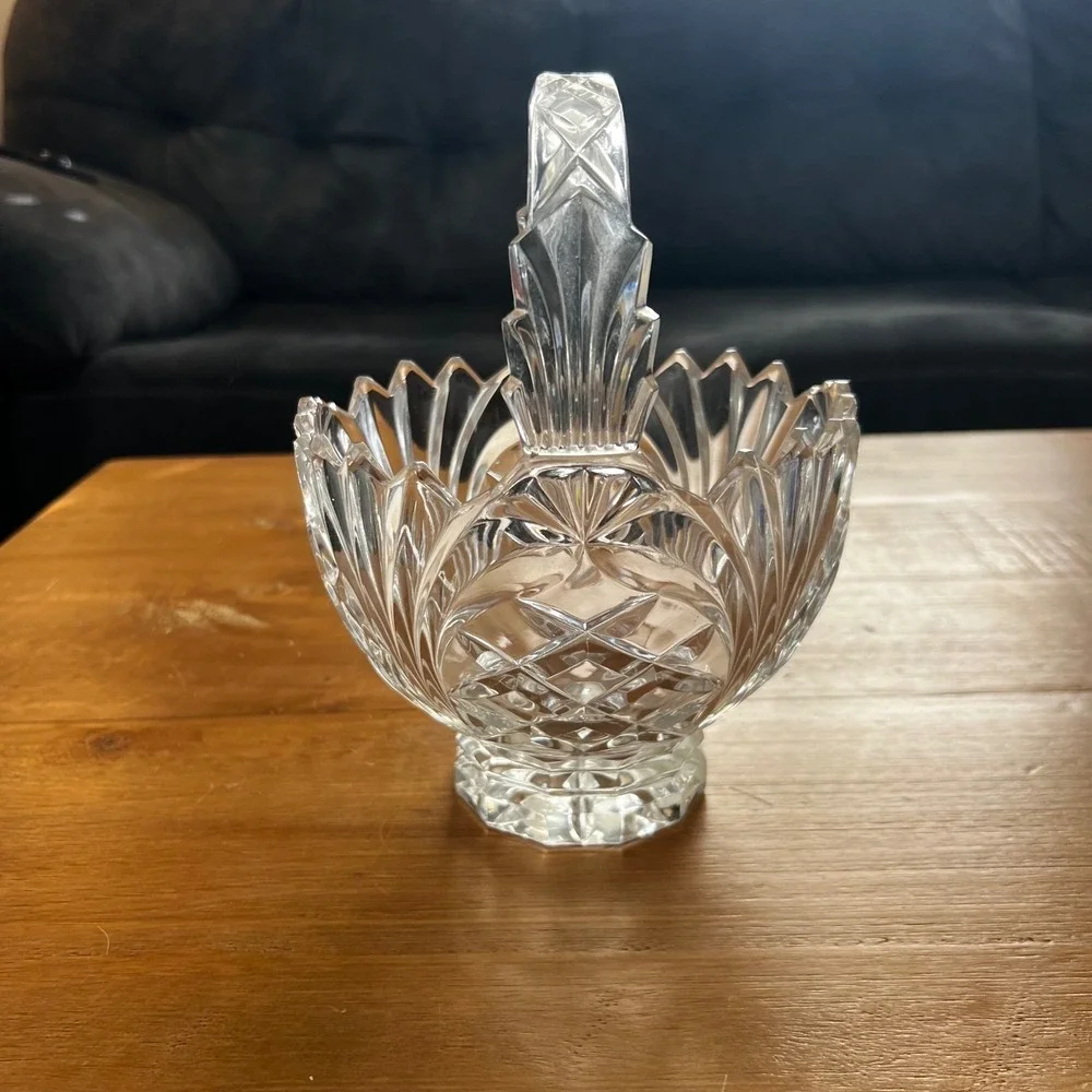 Fifth Avenue Cut Lead Crystal Poland Basket Handle‎ Bowl Candy Dish Elegant